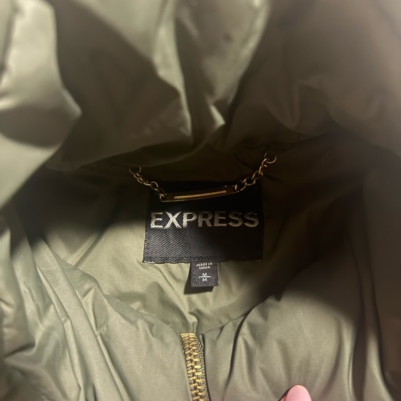 Express - Picture 2 of 6